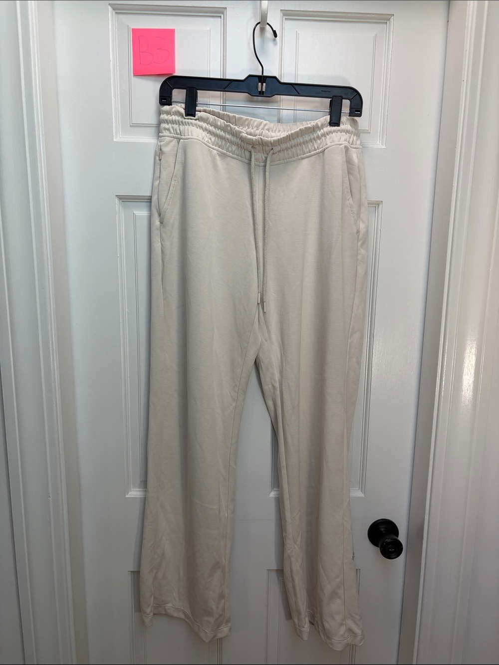 Athleta Cream Drawstring Joggers